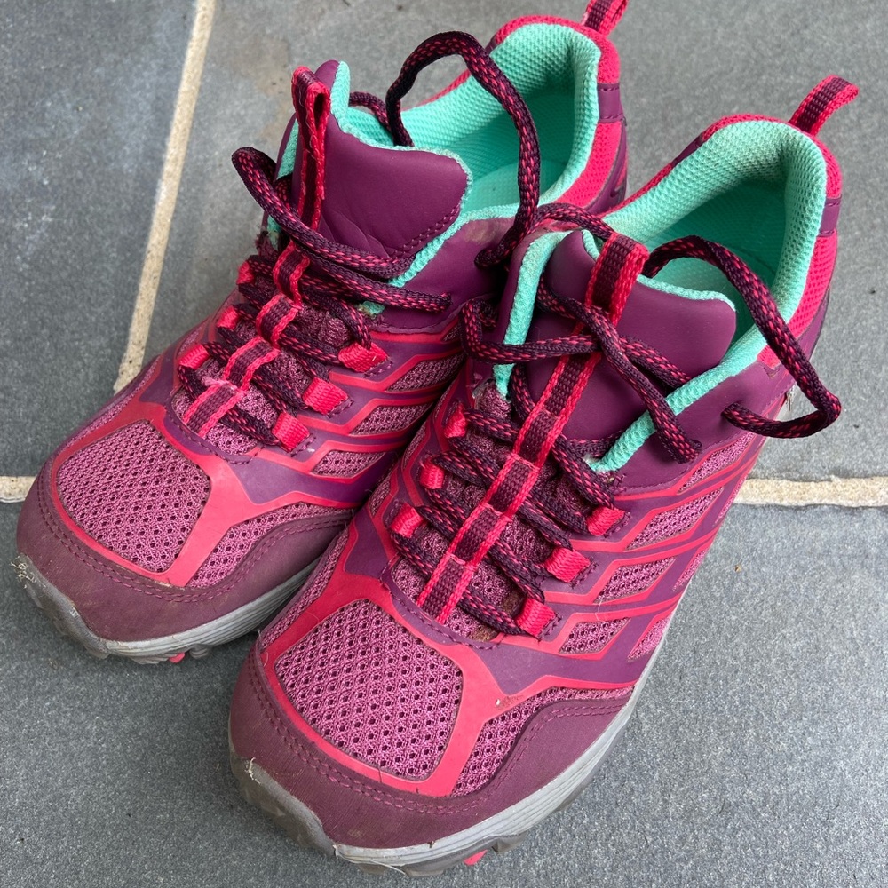 Merrell Girl's Ml-G Moab Hiking Shoes, Berry, 4.5 M